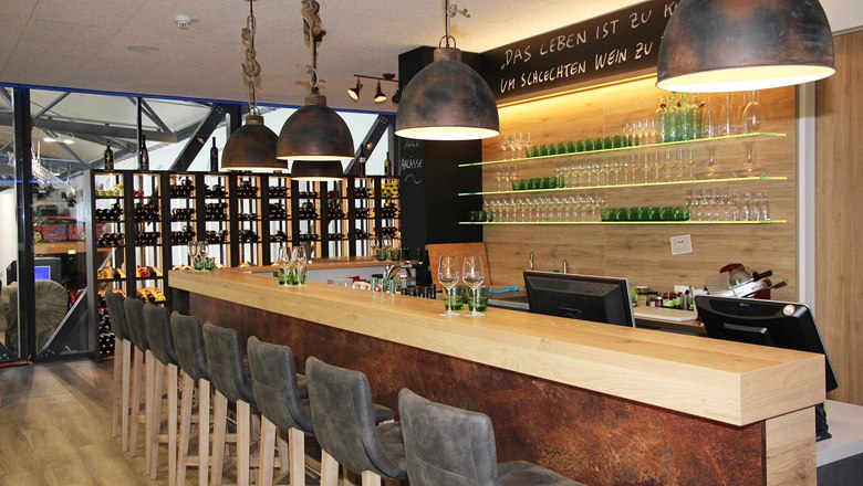 Vinothek Theke, © Peter Hruska Vinothek Theke, © Peter Hruska