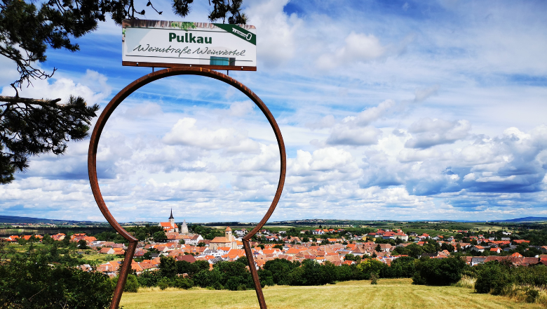 Schlüsselerlebnis mit Blick auf die Pulkau, © Weinstraße Weinviertel