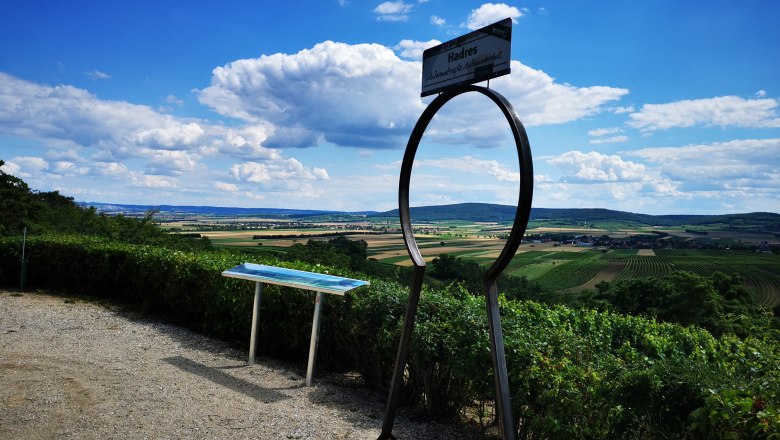 Traumhafter Ausblick ins Pulkautal, © Weinstraße Weinviertel