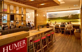 Heuriger & Weingut Humer, © Peter Ableidinger