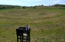 Aussichtsturm bei den Kreisgräben in Glaubendorf, © Weinstraße Weinviertel